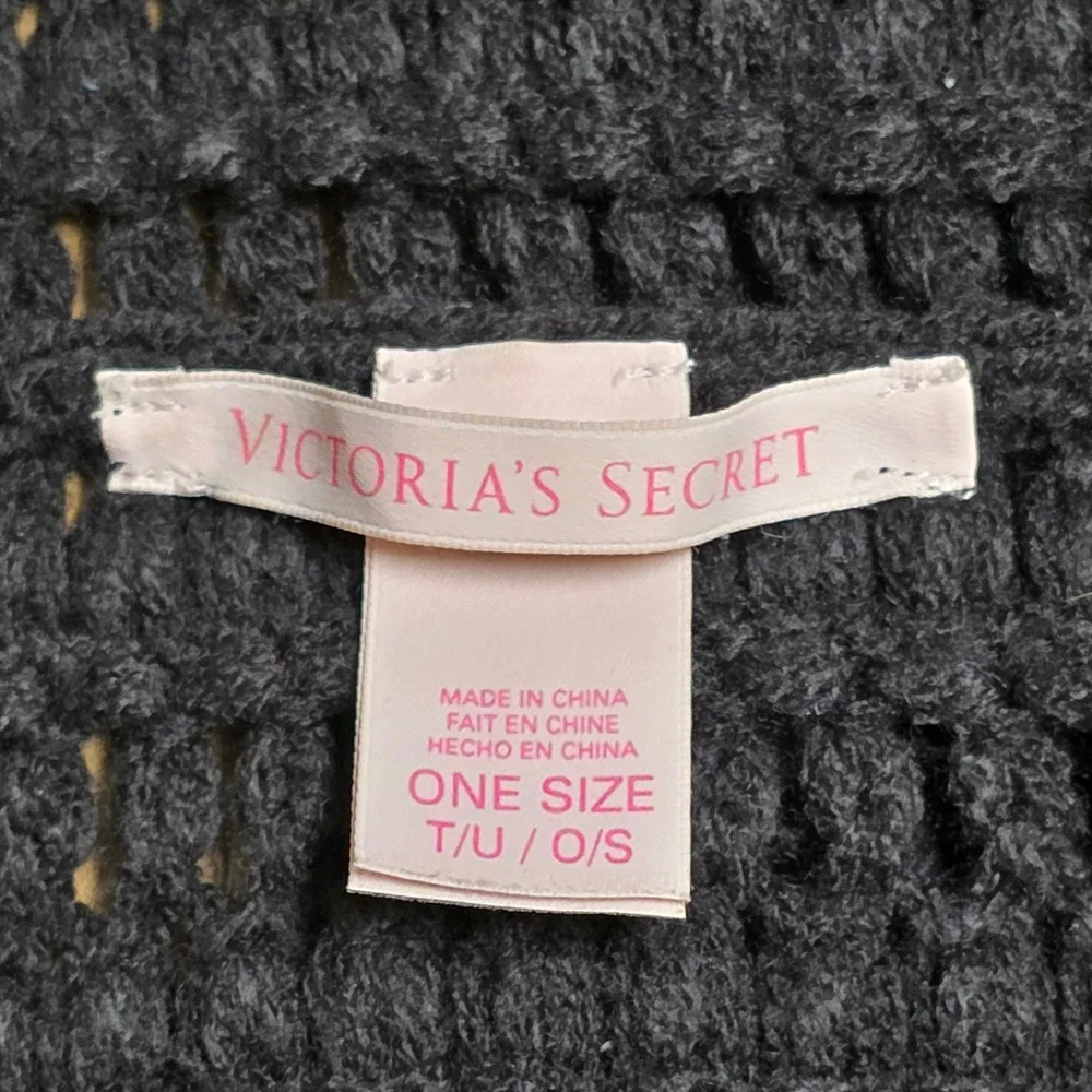 Victoria's Secret Crochet Infinity Scarf Women's One Size Acrylic Warm‎ Cozy